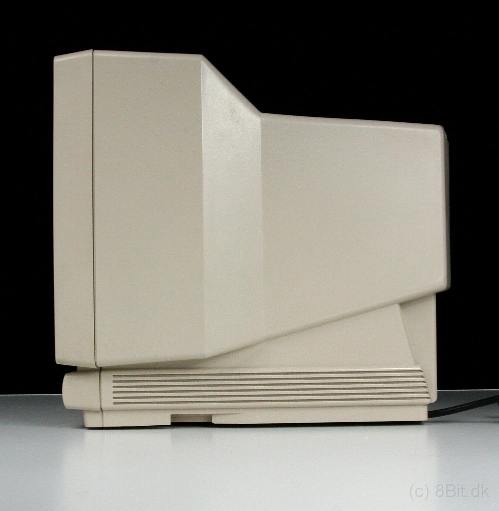 Commodore 1802 In Box 17.JPG